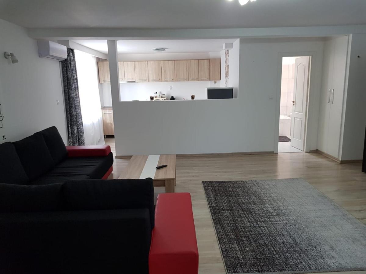 Apartament 8 Central Targu Mures Exterior photo